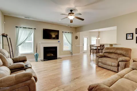 396 Scrub Oaks Dr, Hampstead, NC 28443 photo 5