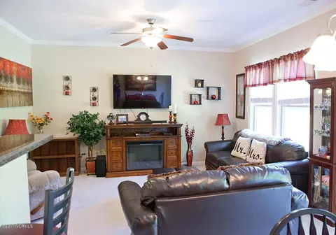 309 Winstead Loop Rd, Richlands, NC 28574 photo 4