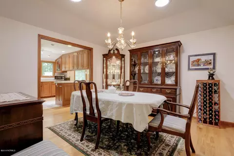 202 Lakeview Dr, Hampstead, NC 28443 photo 11