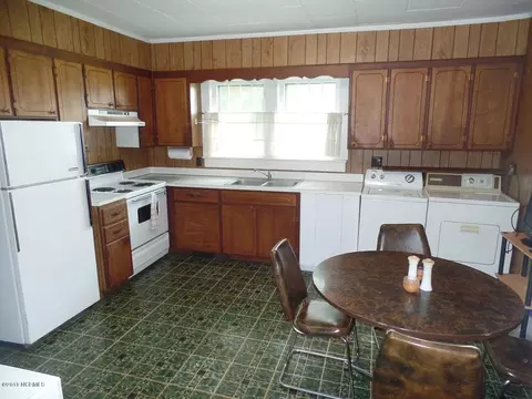 1663 Baldwin Elkins Rd, Clarkton, NC 28433 photo 6