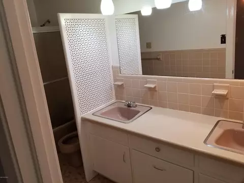 2107 Michelle Dr, Kinston, NC 28504 photo 12