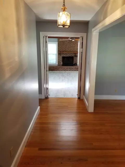 2107 Michelle Dr, Kinston, NC 28504 photo 6