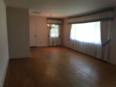 425 E Westbrook St, Wallace, NC 28466 photo 7