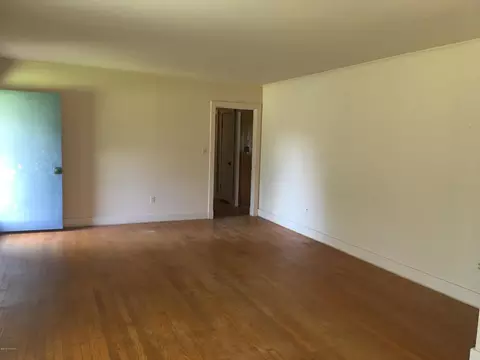 425 E Westbrook St, Wallace, NC 28466 photo 9