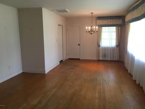 425 E Westbrook St, Wallace, NC 28466 photo 8