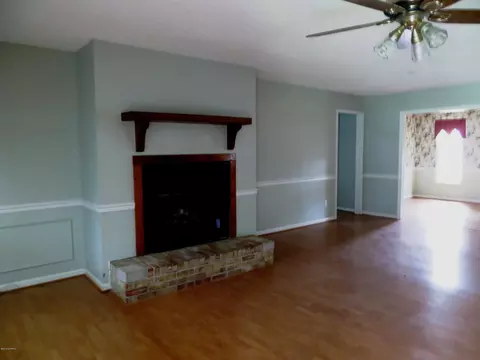 265 7th St, Aurora, NC 27806 photo 3