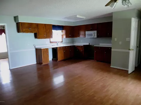 265 7th St, Aurora, NC 27806 photo 4