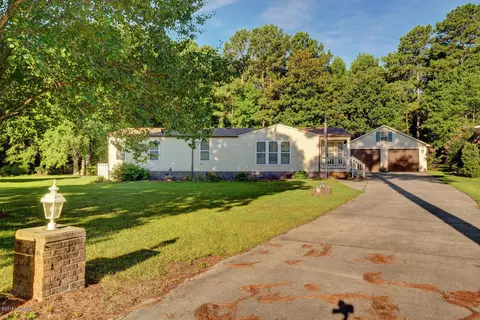 817 Mast Ct, Hampstead, NC 28443 photo 3