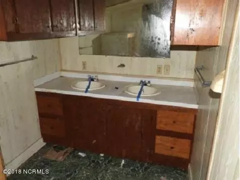 209 E Main St, Hamilton, NC 27840 photo 7