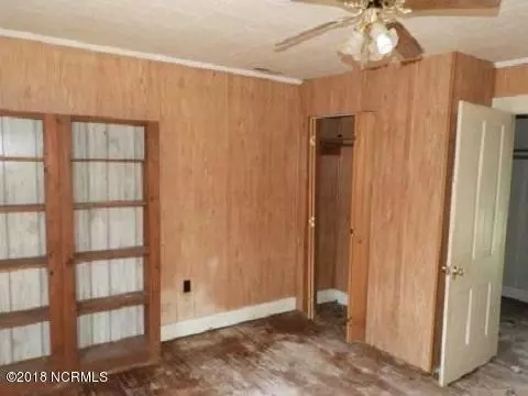209 E Main St, Hamilton, NC 27840 photo 5