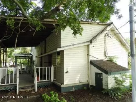 209 E Main St, Hamilton, NC 27840 photo 3