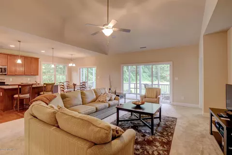 115 Cherry Laurel Dr, Wallace, NC 28466 photo 7