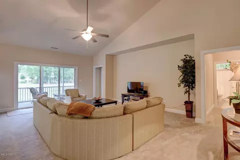 115 Cherry Laurel Dr, Wallace, NC 28466 photo 6