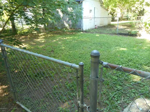 309 E Railroad St, Spring Hope, NC 27882 photo 18