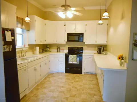 309 E Railroad St, Spring Hope, NC 27882 photo 27