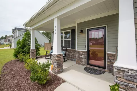 706 Aria Ln, Hubert, NC 28539 photo 2