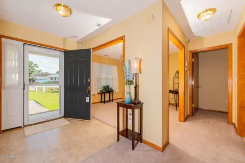 103 Appleton Ln, Richlands, NC 28574 photo 4
