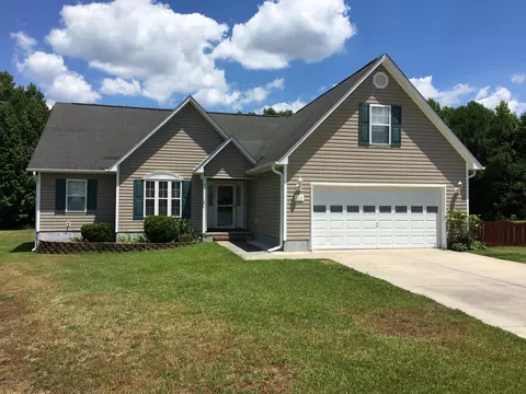 103 Appleton Ln, Richlands, NC 28574 photo 1