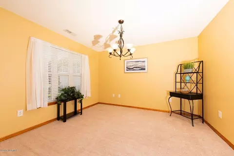 103 Appleton Ln, Richlands, NC 28574 photo 5