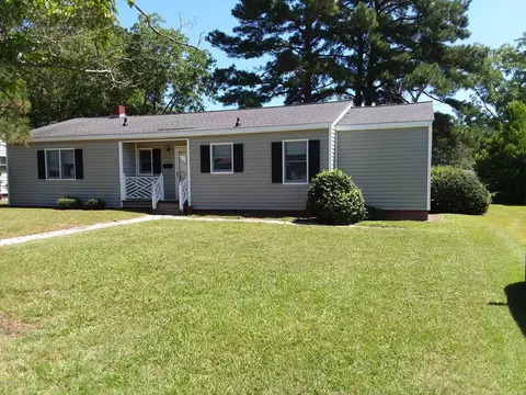 207 Sunset Dr, Williamston, NC 27892 photo 1