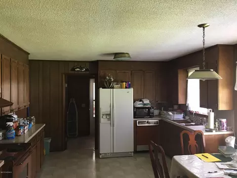 627 Eagle Rd, Kinston, NC 28501 photo 2