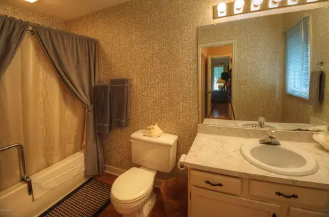 206 Sandfiddler E, Emerald Isle, NC 28594 photo 16