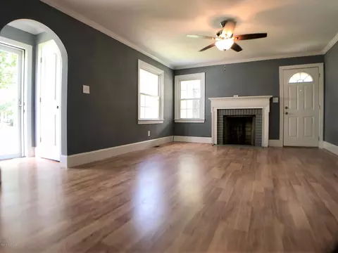 230 6th St, Ayden, NC 28513 photo 4