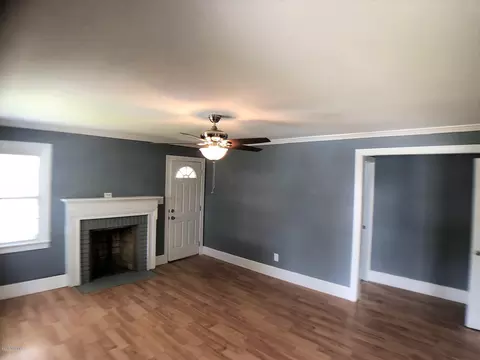 230 6th St, Ayden, NC 28513 photo 3