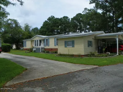 303 Rudder Ct, Hampstead, NC 28443 photo 1