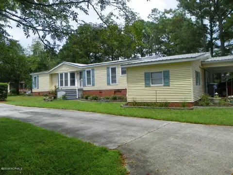 303 Rudder Ct, Hampstead, NC 28443 photo 2