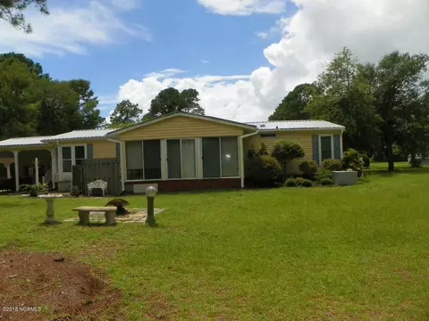 303 Rudder Ct, Hampstead, NC 28443 photo 9