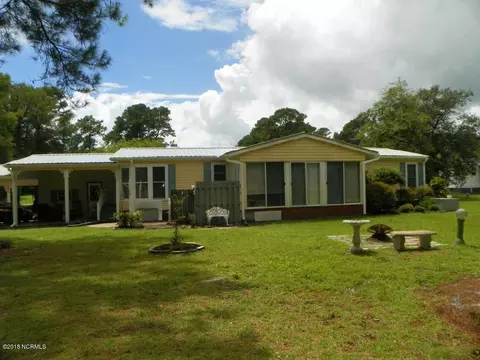303 Rudder Ct, Hampstead, NC 28443 photo 8