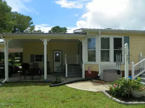 303 Rudder Ct, Hampstead, NC 28443 photo 5