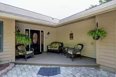 108 Eagle Ln, Hampstead, NC 28443 photo 4