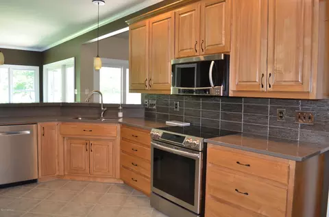 604 Taberna Cir, New Bern, NC 28562 photo 8