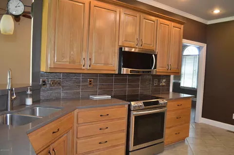 604 Taberna Cir, New Bern, NC 28562 photo 10