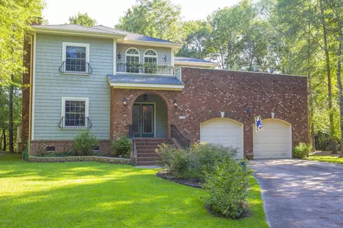 105 Riverview Dr, Washington, NC 27889 photo 3