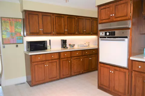161 Friendly Dr, Wallace, NC 28466 photo 9