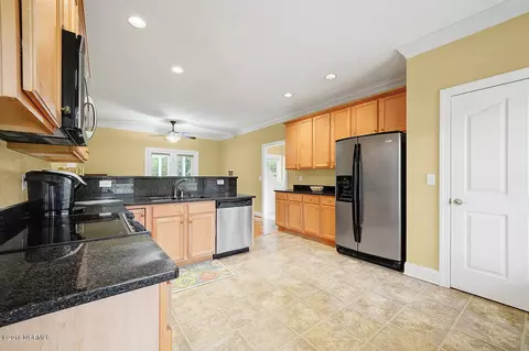 210 Dowitcher Dr, Hampstead, NC 28443 photo 7