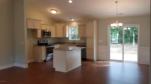 71 Edward Teach Ct, Hampstead, NC 28443 photo 4