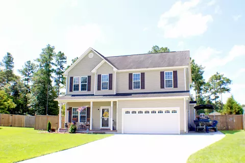 202 Silver Ct, Richlands, NC 28574 photo 5