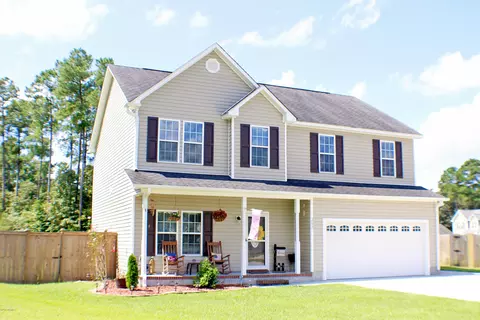 202 Silver Ct, Richlands, NC 28574 photo 1