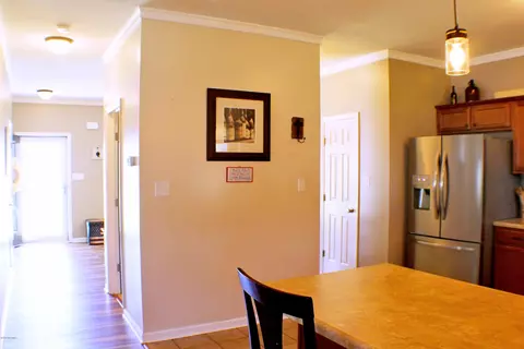 202 Silver Ct, Richlands, NC 28574 photo 9
