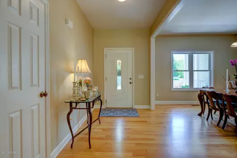 103 W High Bluff Dr, Hampstead, NC 28443 photo 3