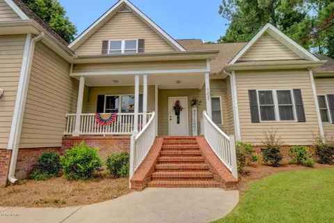 103 W High Bluff Dr, Hampstead, NC 28443 photo 2