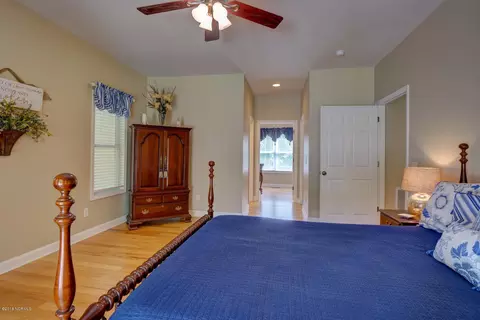 103 W High Bluff Dr, Hampstead, NC 28443 photo 16