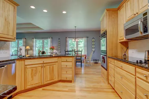 103 W High Bluff Dr, Hampstead, NC 28443 photo 7