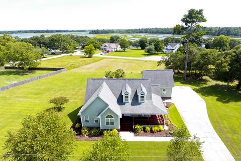 113 Mullens Rd, Hubert, NC 28539 photo 1