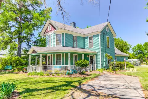 204 W Main St, Pine Level, NC 27568 photo 2