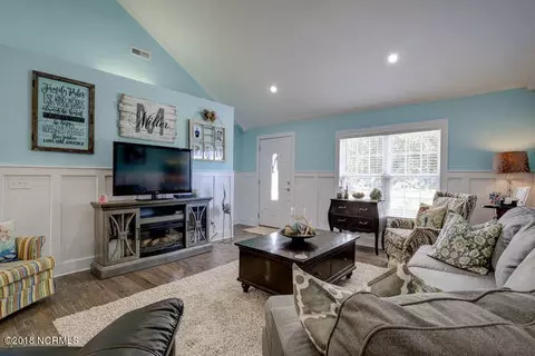 107 Friendly Ln, Hampstead, NC 28443 photo 8